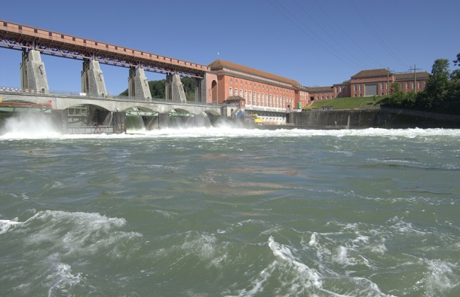 KW Eglisau-Glattfelden: The Axpo Hydro Power Plant is the most beautiful along the Hochrhein. No wonder it is protected as a historic monument. The yearly average production of electricity is 318 GWh